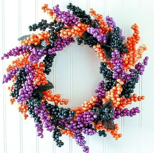 DIY Halloween Decoration Berry Wreath
