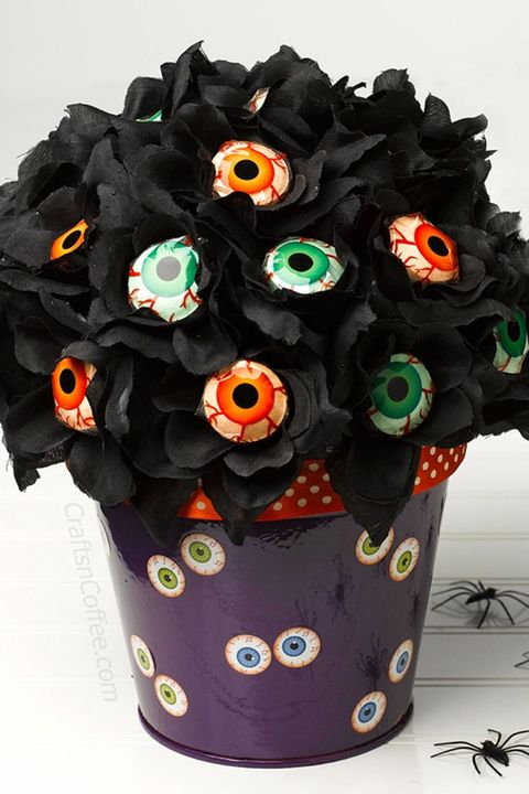diy halloween decorations eyeball lollipop rose bouquet