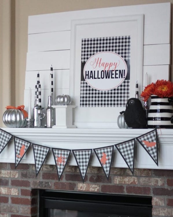 DIY Halloween decorations Halloween Decorations DIY Plaid Shelf