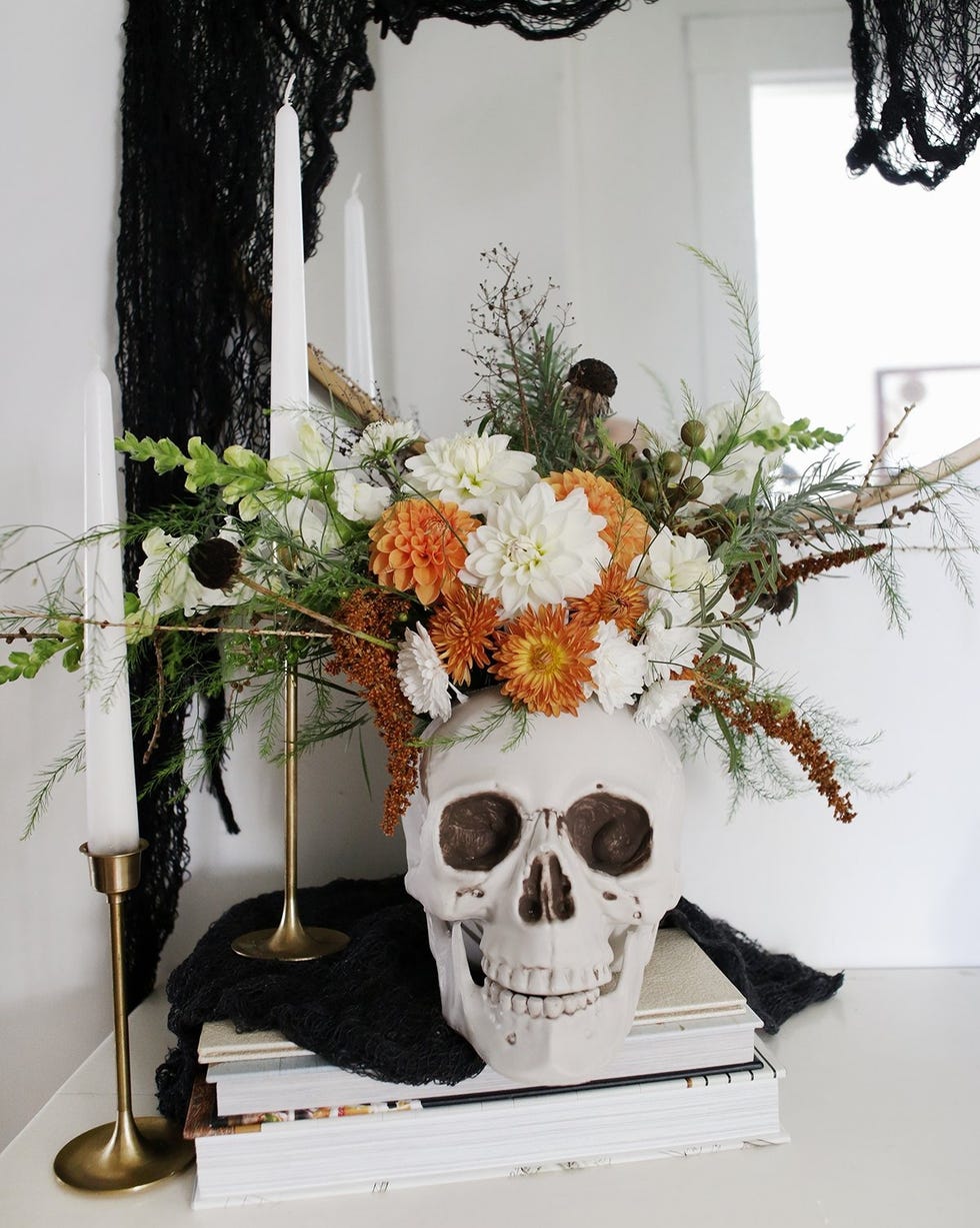DIY Halloween decorations DIY Halloween Decorations Skull Vase