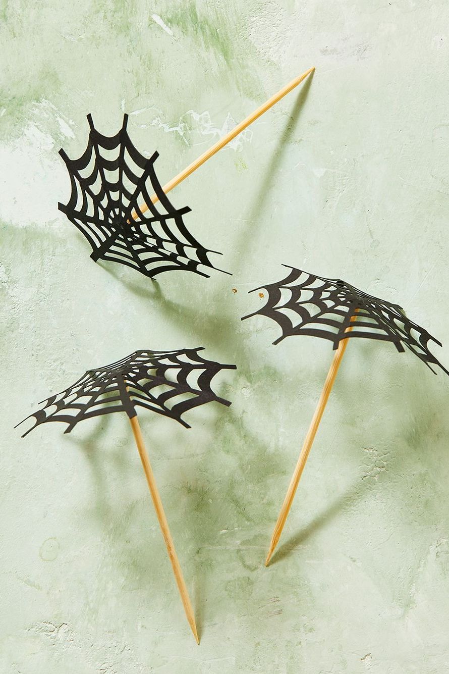 diy halloween decorations, spiderweb drink umbrellas on skewers