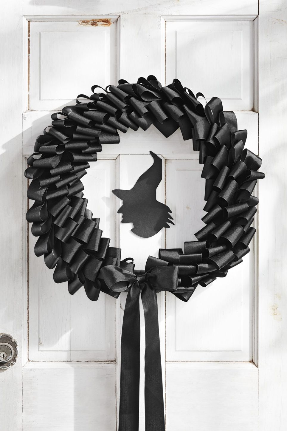black ribbon halloween wreath