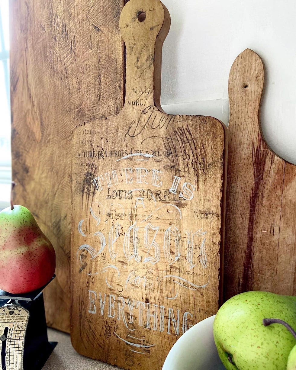 diy kitchen decor ideas vintage cutting boards