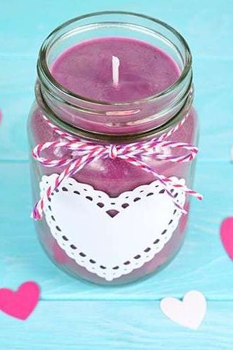 https://hips.hearstapps.com/hmg-prod/images/diy-mothers-day-gifts-mason-jar-candle-1647273463.jpeg?crop=0.6666666666666666xw:1xh;center,top&resize=980:*