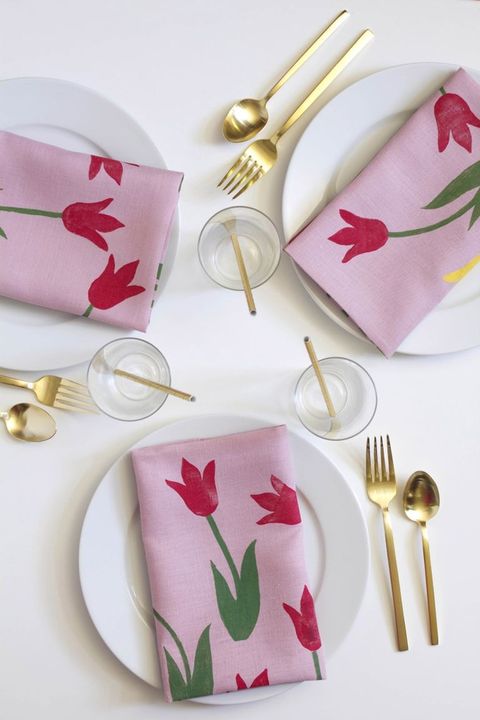diy mothers day gifts printed tulip napkin with gold forks and spoons on the table