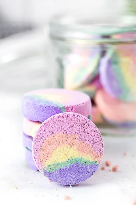 diy mothers day gifts, colorful shower steamers