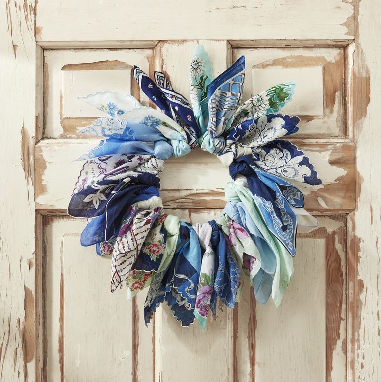 https://hips.hearstapps.com/hmg-prod/images/diy-mothers-day-gifts-spring-wreath-fabric-1647274002.jpeg