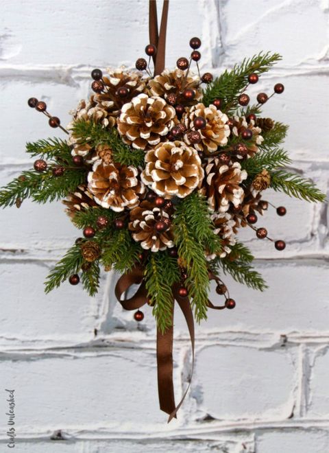 diy pine cone craft mistletoe idea