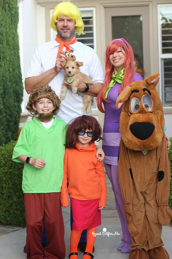 DIY Daphne and Velma - Scooby Doo  Halloween outfits, Teenage halloween  costumes, Halloween costume outfits