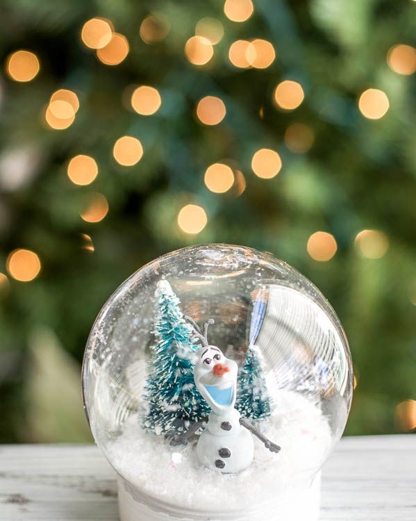 How to make a homemade snow globe. Fun and Easy!