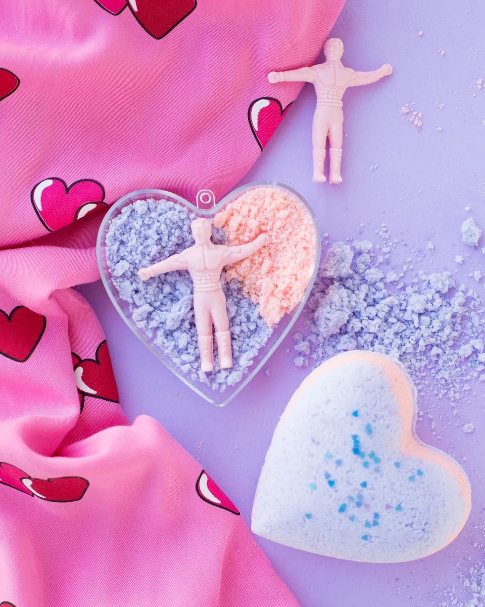 diy valentines day gifts bath bombs