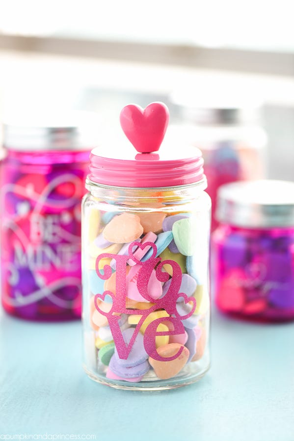 25 Valentine's Day Mason Jar Crafts to DIY