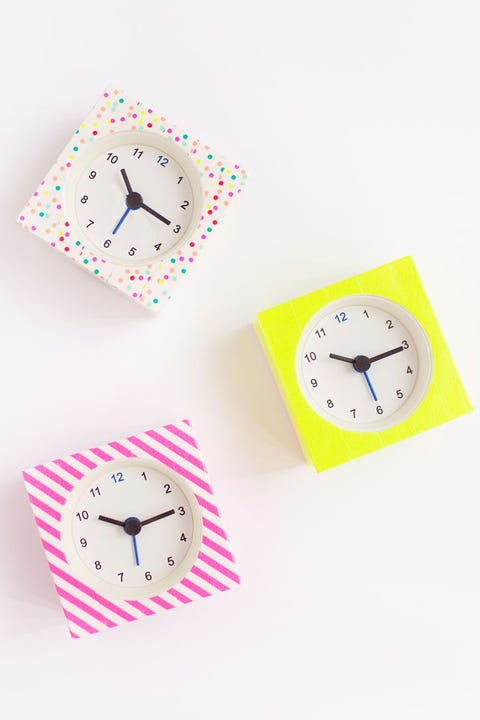 tell love and party washi tape clock