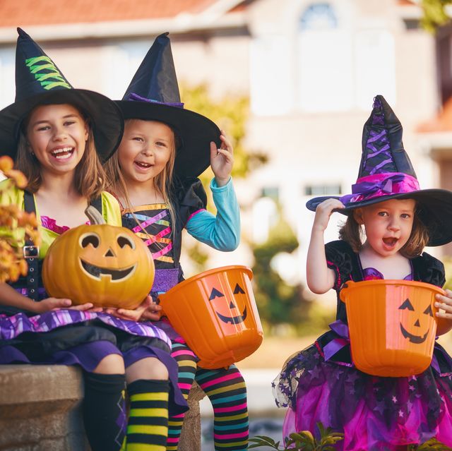 25 Easy DIY Witch Costumes 2023 - Witch Costumes for Halloween