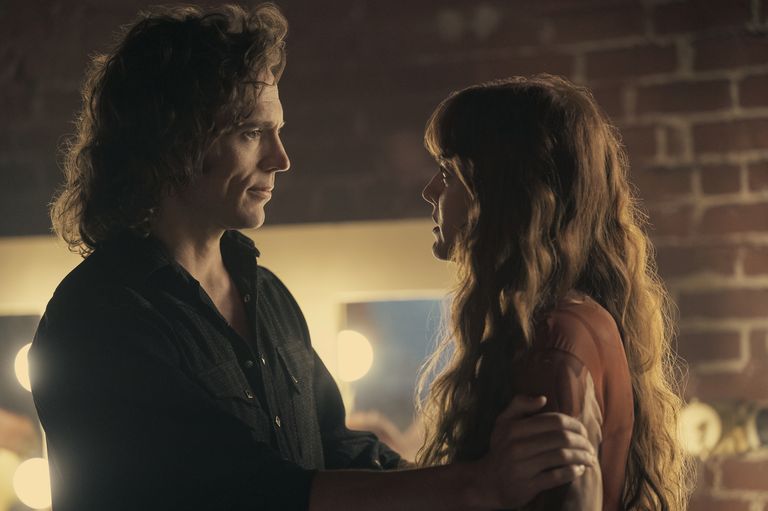 Riley Keough and Sam Claflin on 'Daisy Jones and the Six' Finale