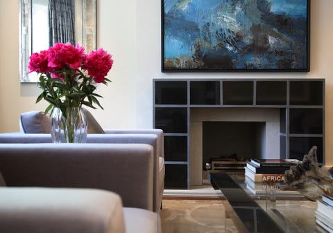 Living room, Room, Interior design, Property, Furniture, Table, Home, Plant, Couch, Houseplant, Living room, Room, Interior design, Property, Furniture, Table, Home, Plant, Couch, Houseplant,