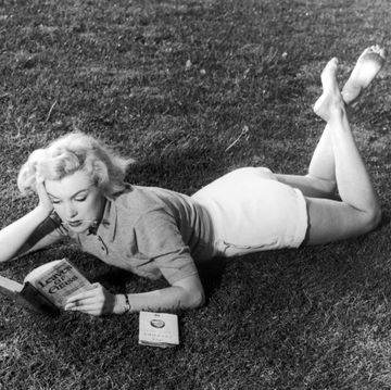 marilyn monroe leyendo 1952