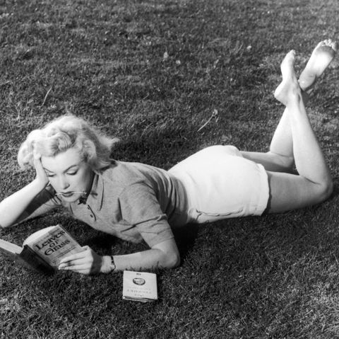 marilyn monroe leyendo 1952