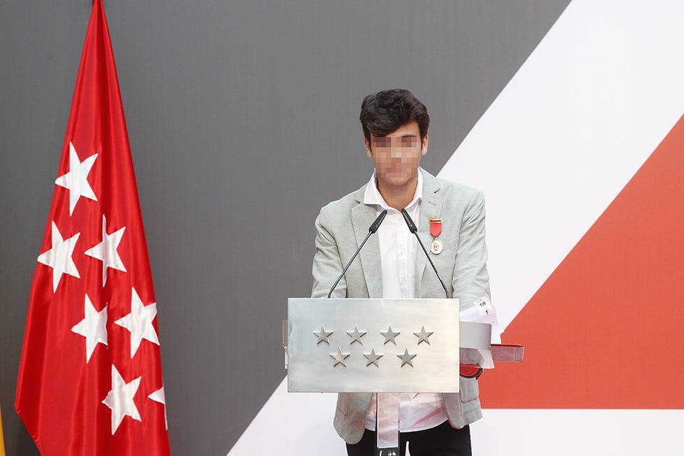 Red, Flag, Speech, Orator, Event, Public speaking, Ceremony, 