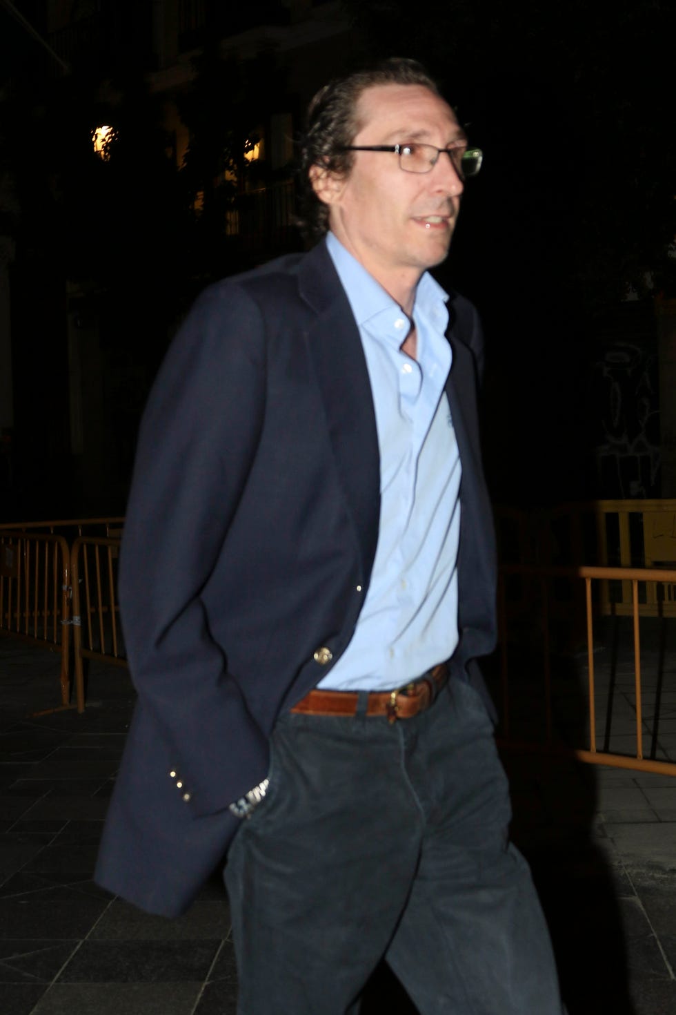 Suit, Formal wear, Blazer, Tuxedo, Outerwear, White-collar worker, Dress shirt, Photography, Businessperson, Night, 