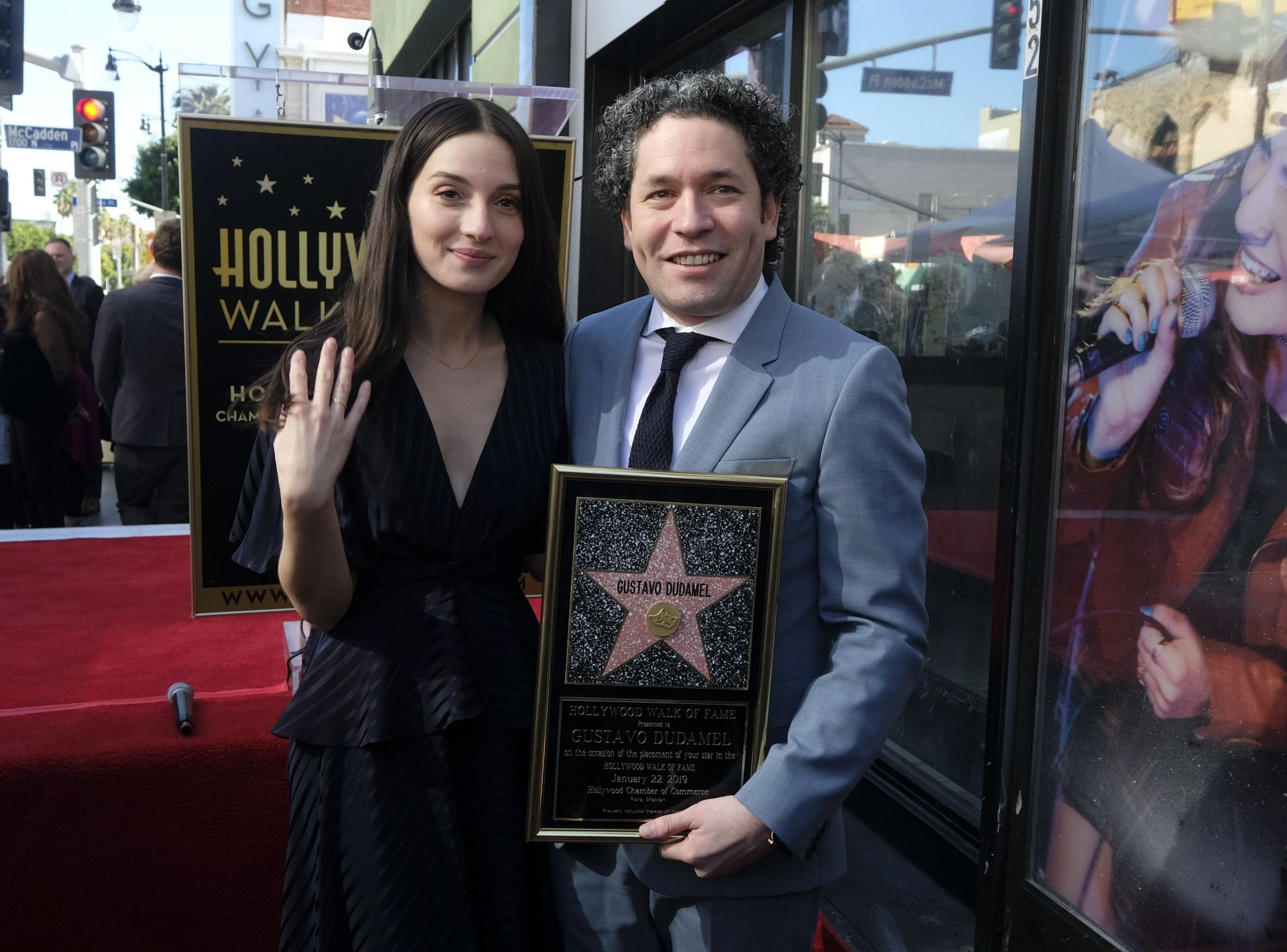 Gustavo Dudamel recibe la estrella de la fama - María Valverde presume de  marido al lograr la estrella de la fama