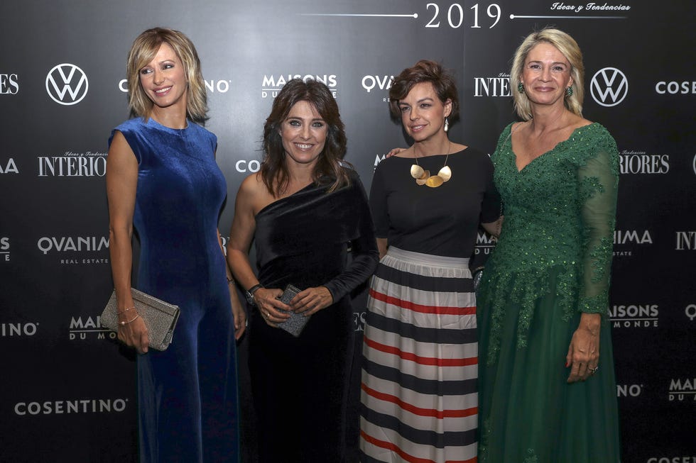 Susanna Griso junto a otras periodistas