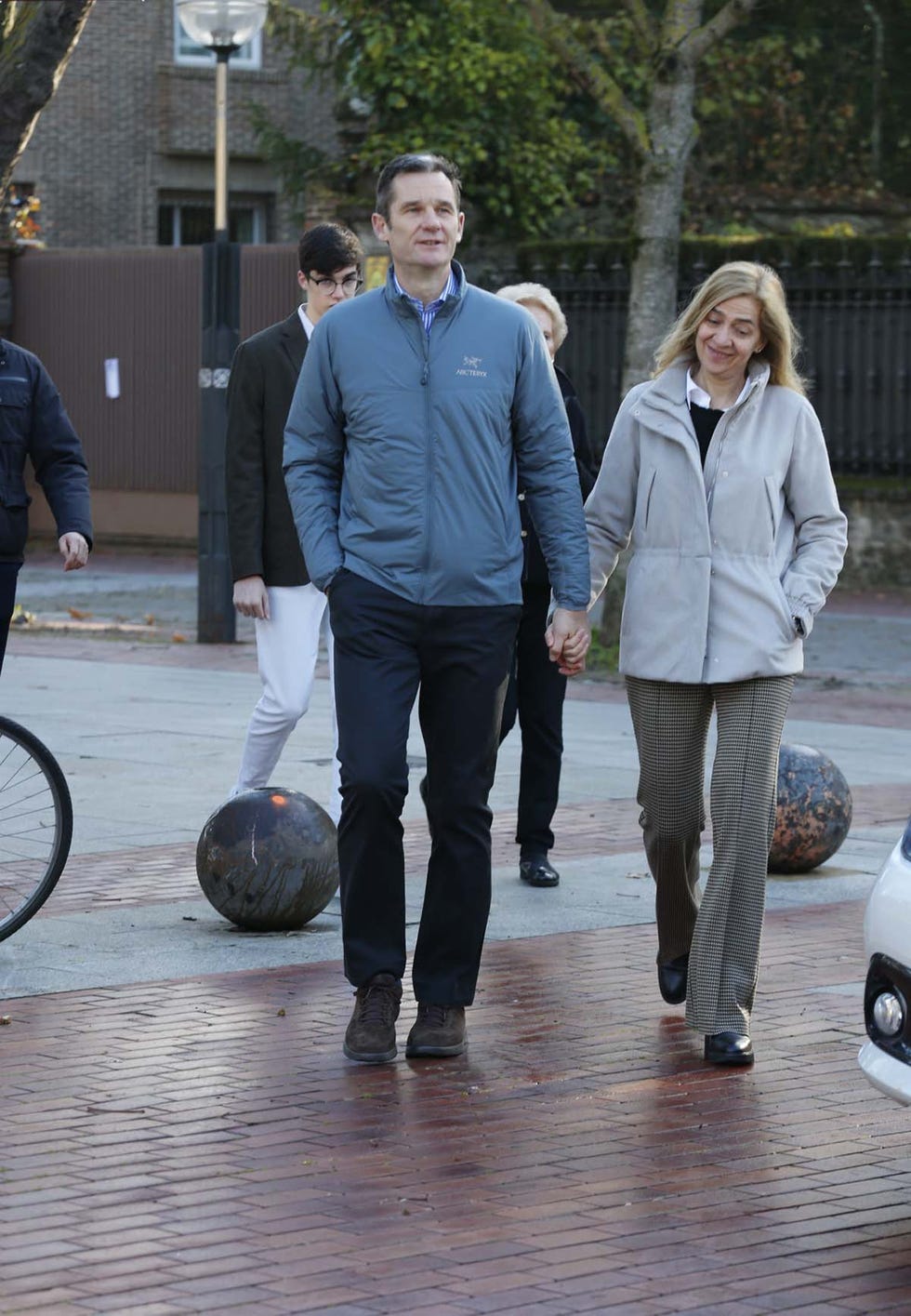 URDANGARIN DISFRUTA DE UN PASEO FAMILIAR EN NAVIDAD