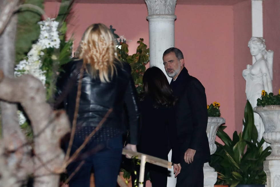 Felipe y Letizia despiden a Doña Pilar
