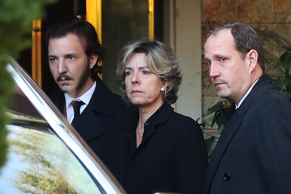 Simoneta en el entierro de su madre, la infanta Pilar