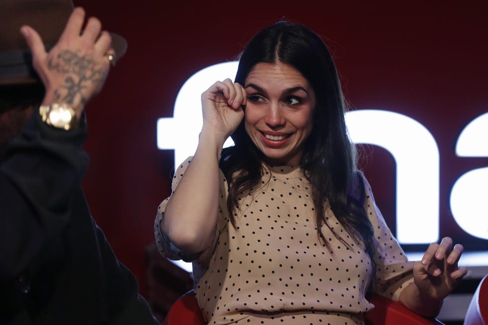 Elena Furiase asiste a la presentación de un libro en el que ha colaborado su madre Lolita