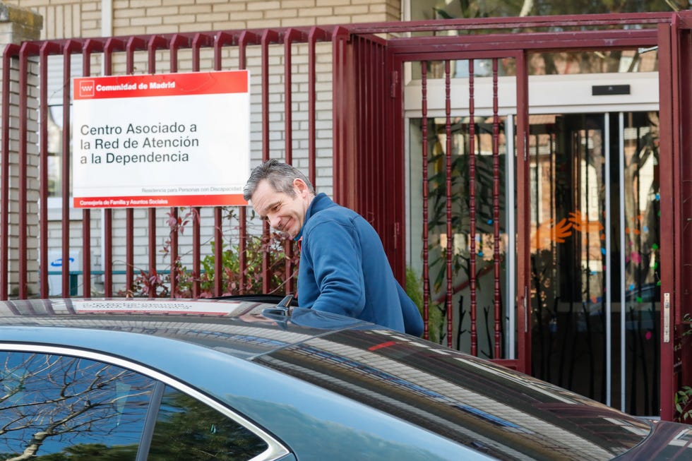 Iñaqui se queda encerrada sin poder salir de voluntariado
