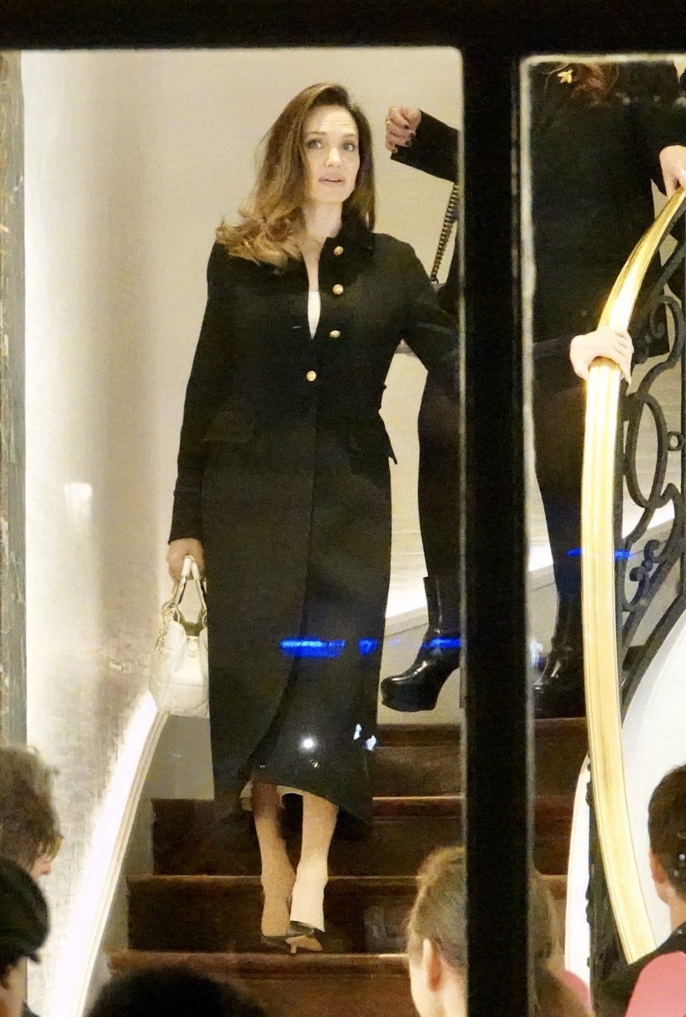 ﻿angelina jolie en la boutique de guerlain