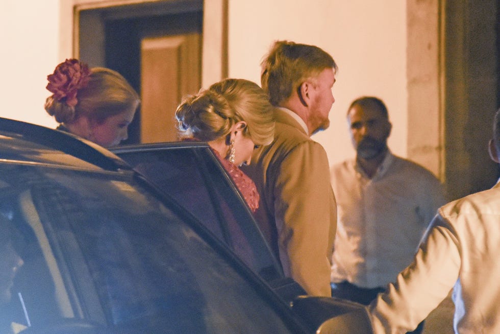rey guillermo alejandro, reina maxima, princesa amalia de holanda en jerez