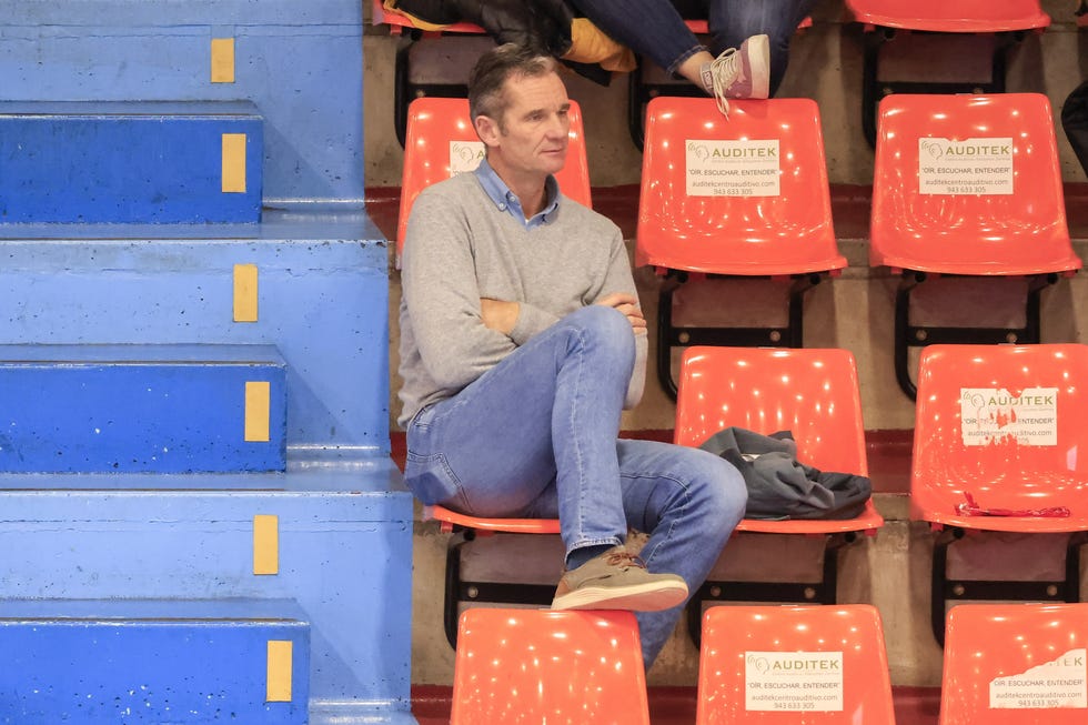 iñaki urdangarin en la grada del palau