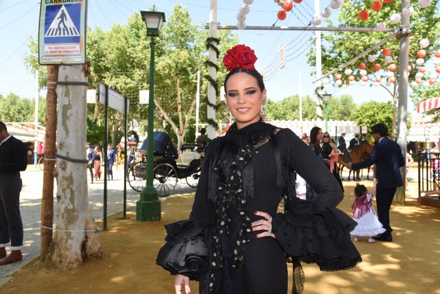 gloria camila feria de abril