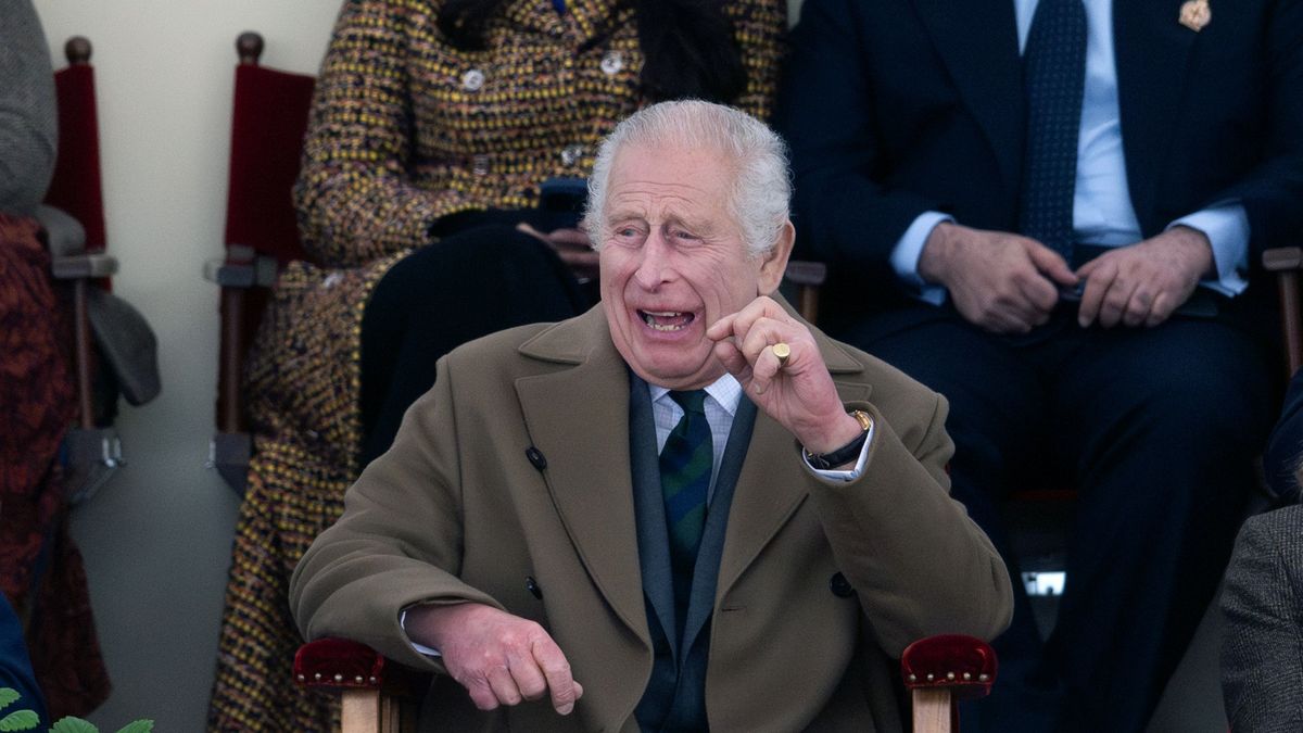 preview for El rey Carlos III agradece las muestras de cariño tras anunciar su cáncer