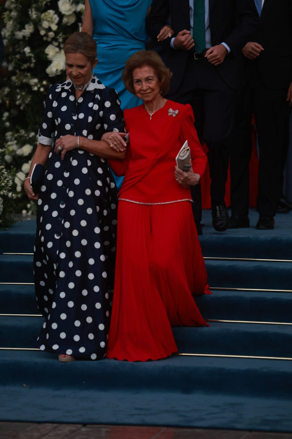 el look de la reina sofia en la boda de su sobrina teodora de grecia