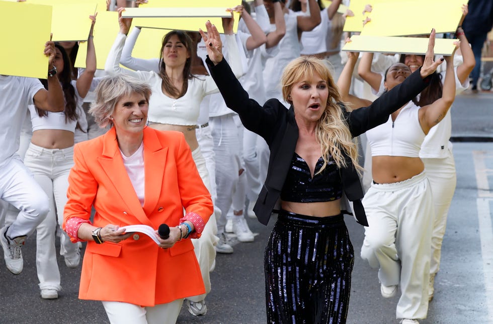 cayetana guillen cuervo en la familia de la tele