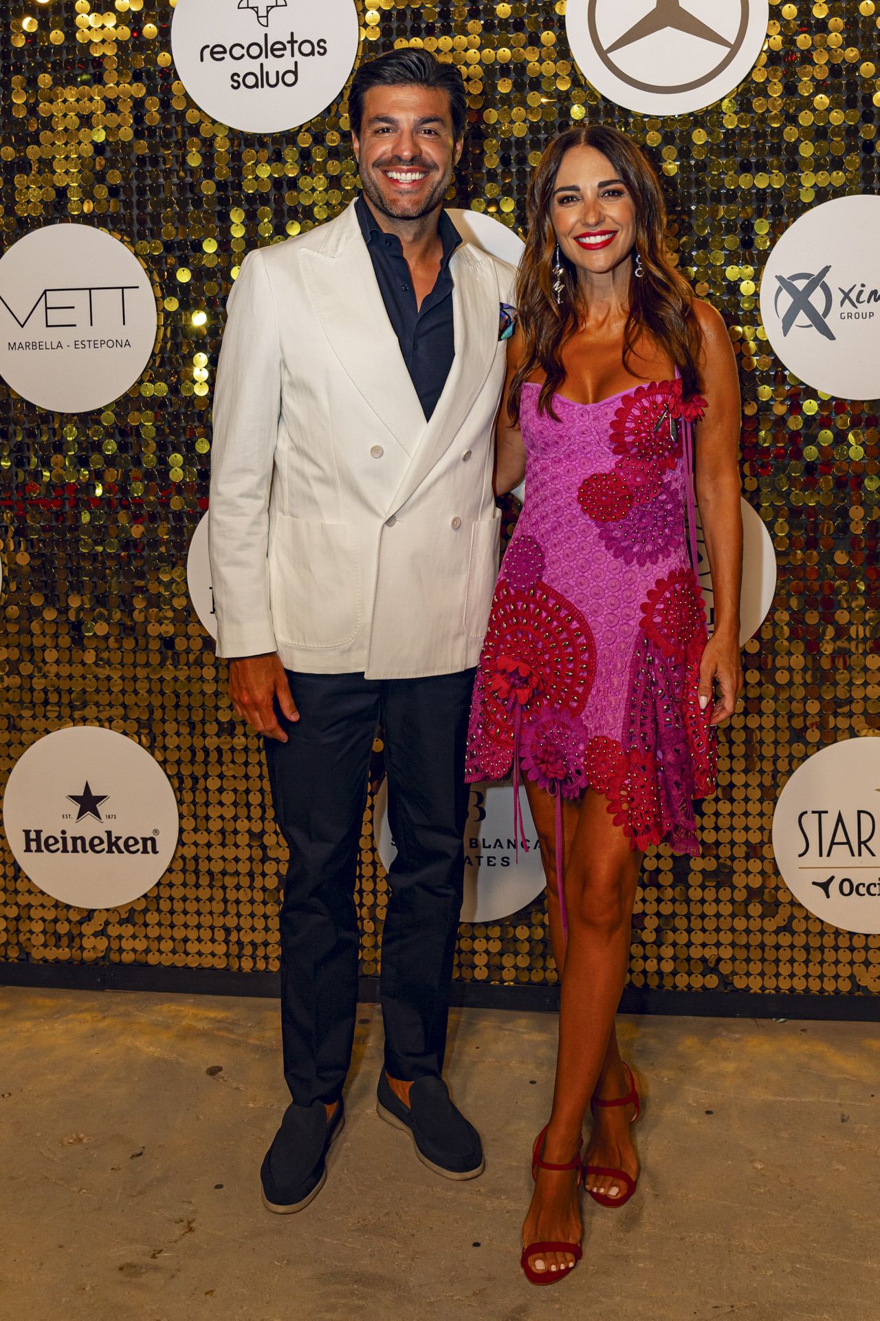 Paula Echevarría celebra su 48º cumpleaños en Marbella con un 'look' rosa  espectacular