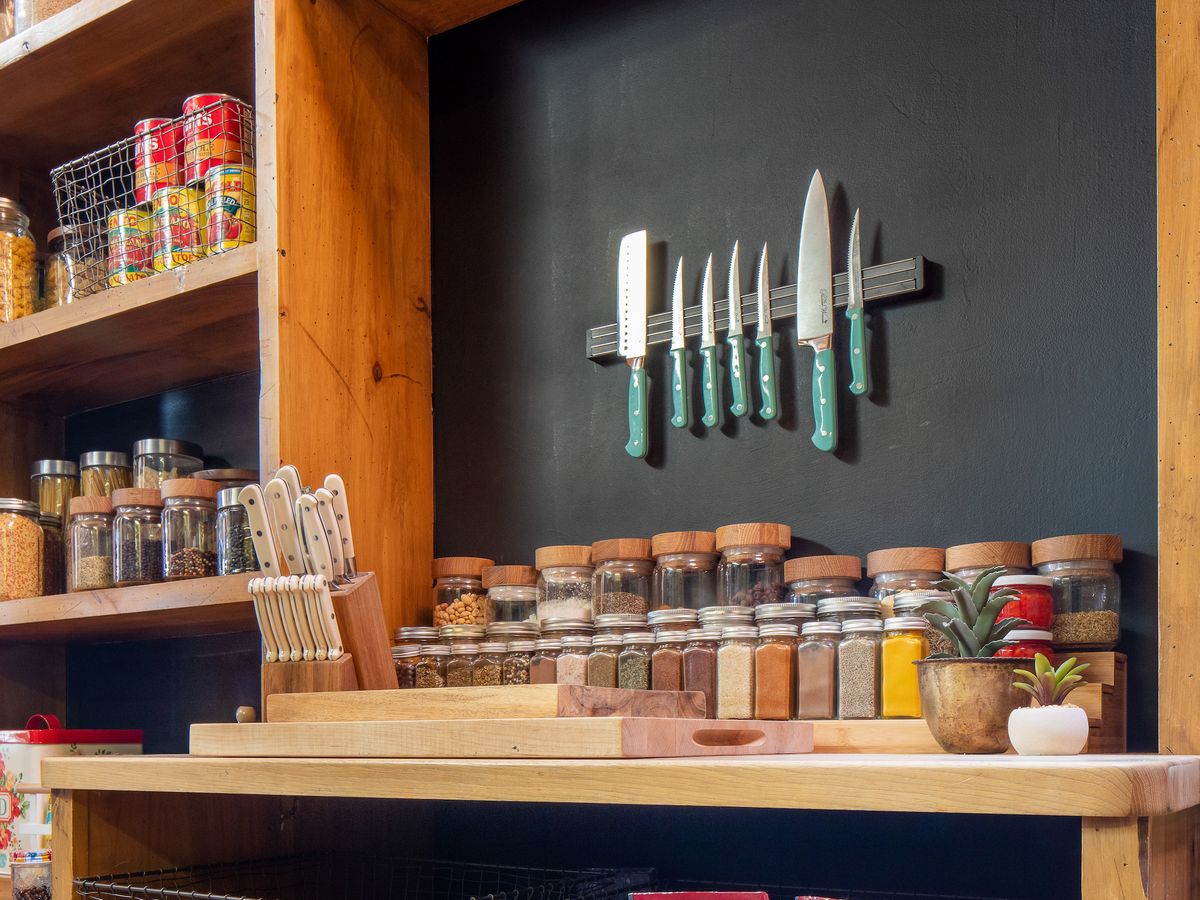 Want To Keep Your Spices Fresh? Here Are 5 Spice Containers You