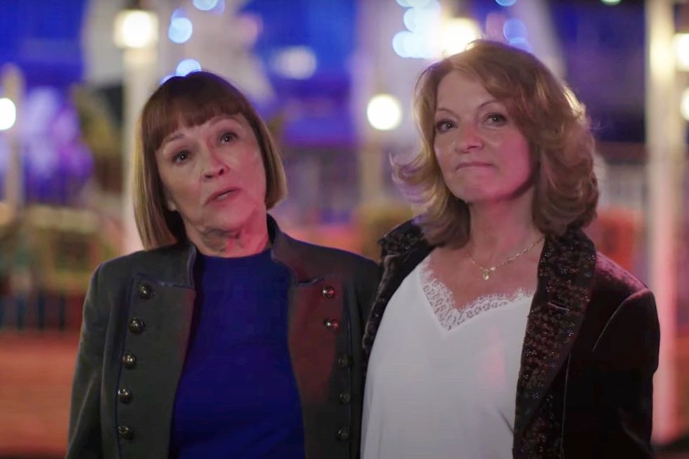 Doctor Who's Tegan Jovanka Janet Fielding und Nyssa Sarah Sutton treffen sich wieder