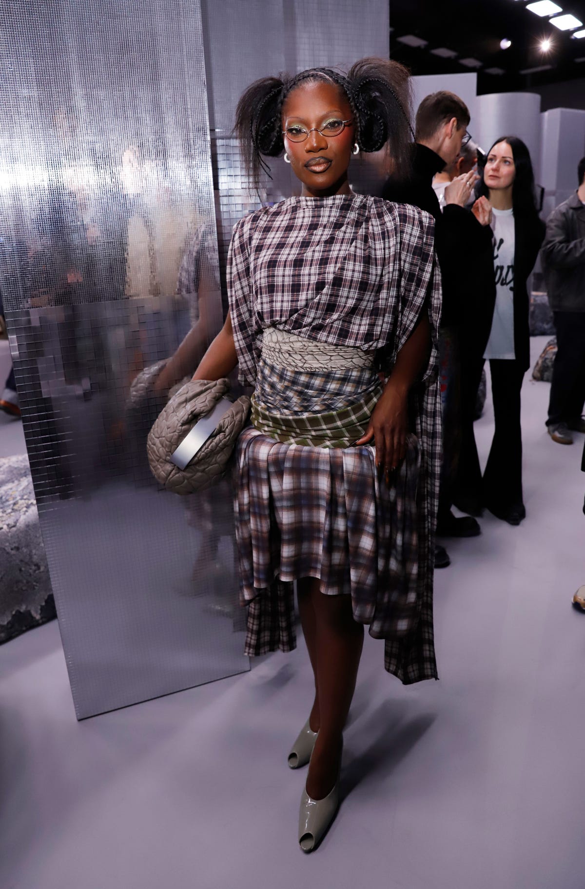Here’s How To Dress For Women This Pride
