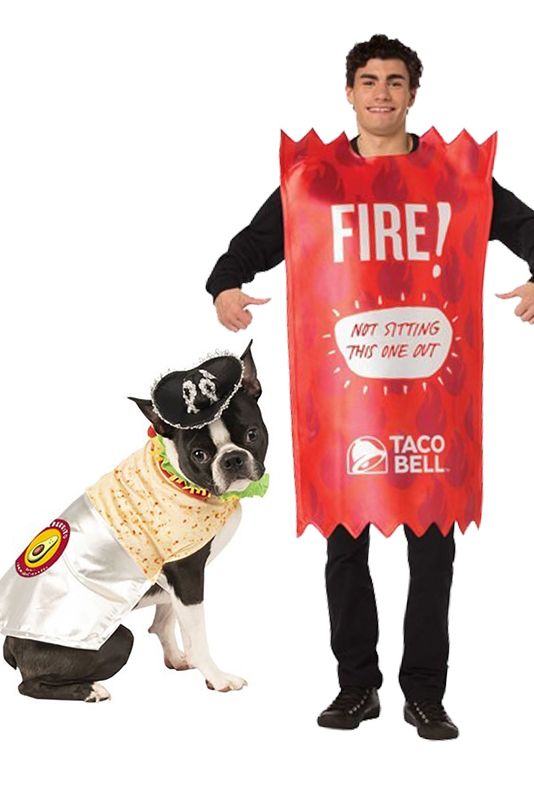 Dinner for Two  Dog halloween costumes, Dog halloween costumes