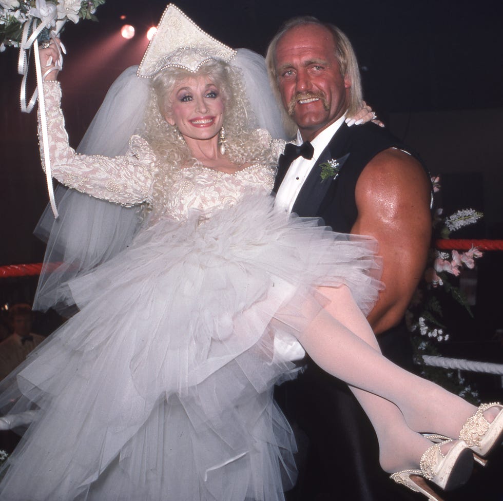 40 Photos of Dolly Parton Through the Years - Rare Photos of Young