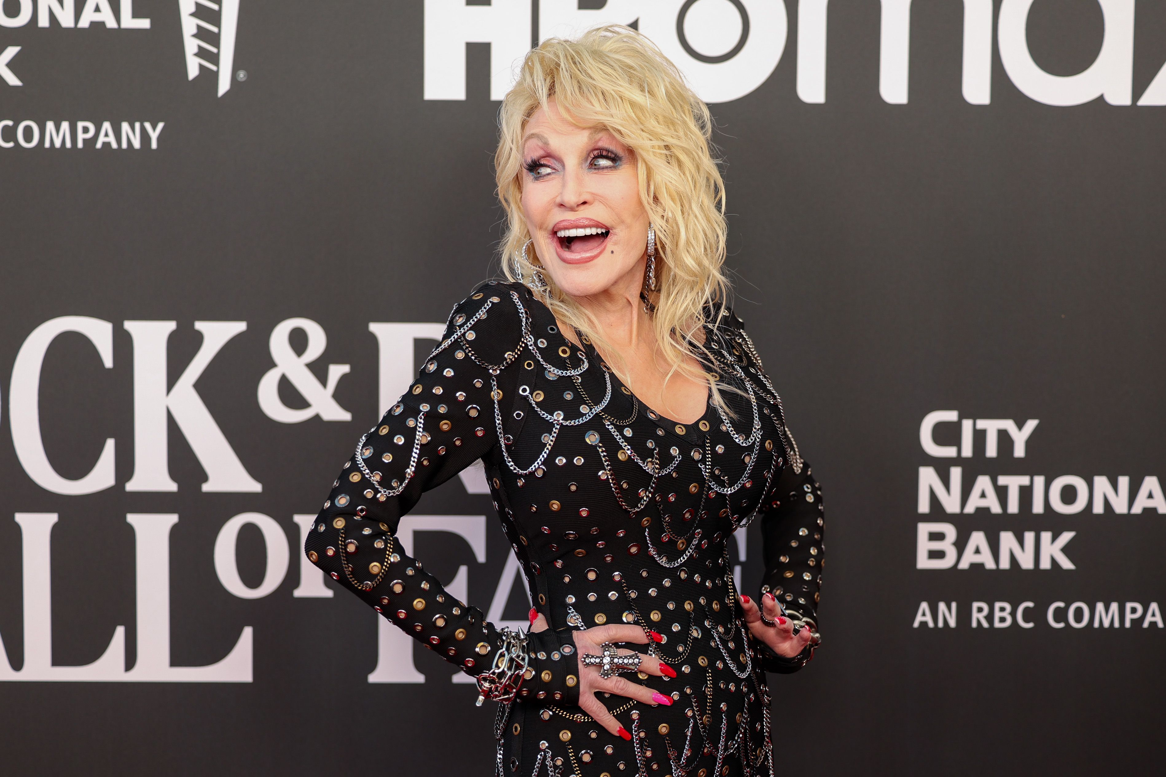 Dolly Parton Admits Her Husband Carl Told Her Not to Cover 'Stairway to  Heaven' Years Ago