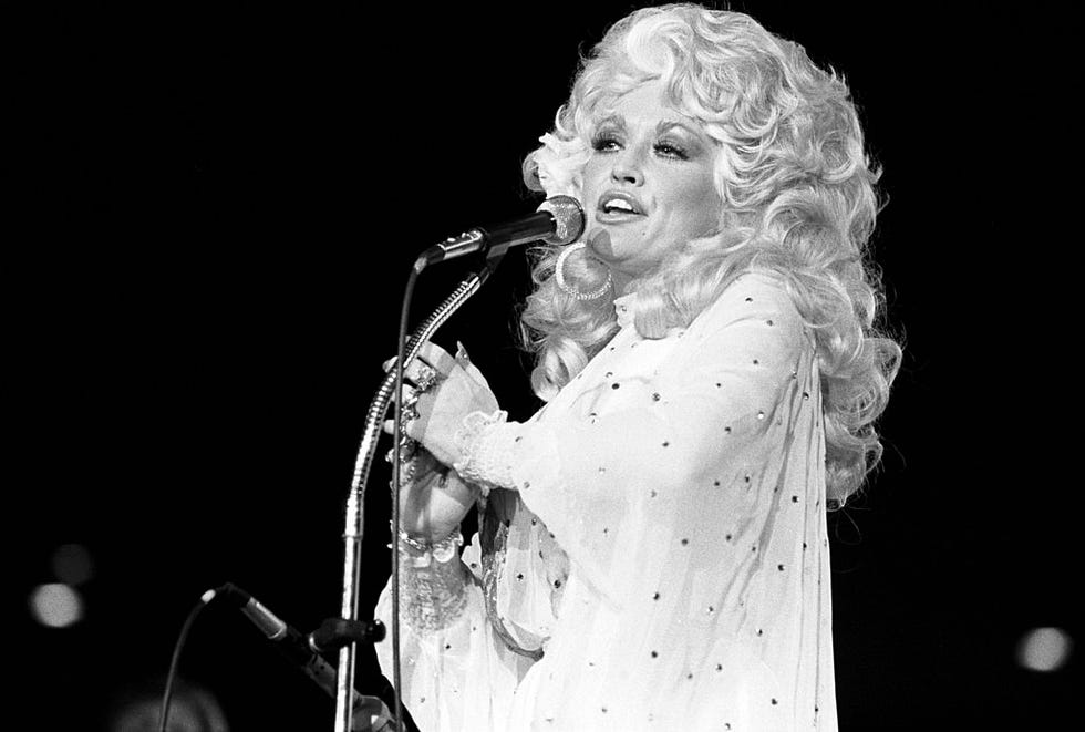 10 Dolly Parton Facts - Fun Things to Know About Dolly Parton