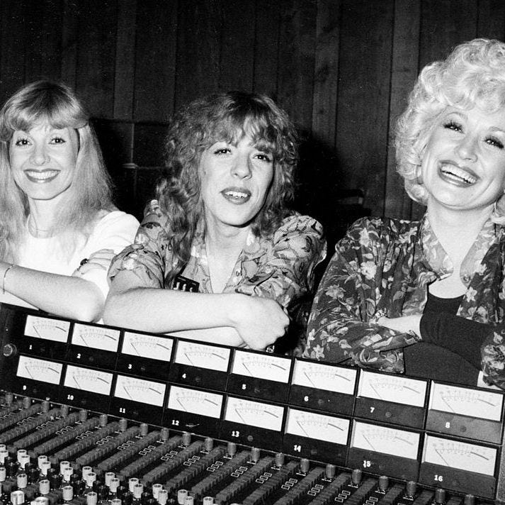 10 Dolly Parton Facts - Fun Things to Know About Dolly Parton