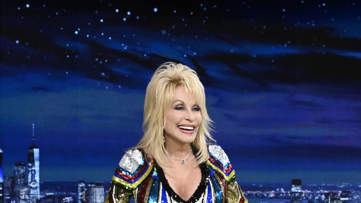 preview for How Dolly Parton Became A Country Icon