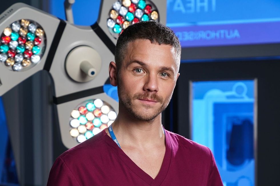 David Ames als Dom Copeland in Holby City