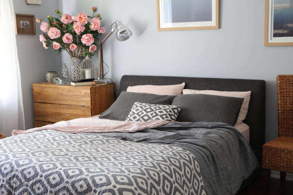 grey bedroom